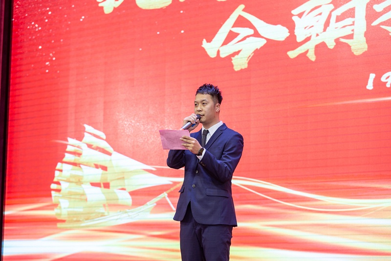 3总结会议.jpg